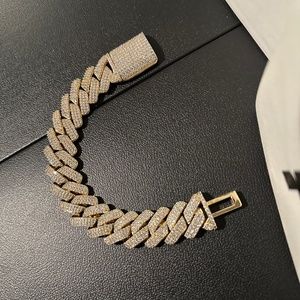 19MM Prong Bracelet - Gold